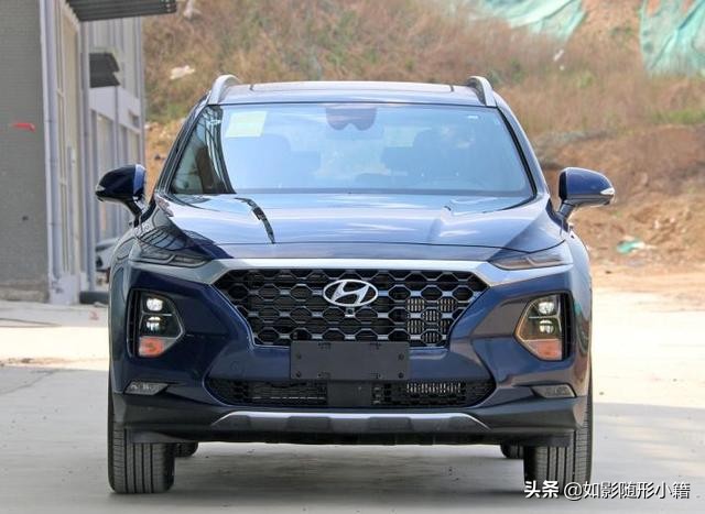 25款现代新款胜达,全新现代胜达最低配值得入手吗