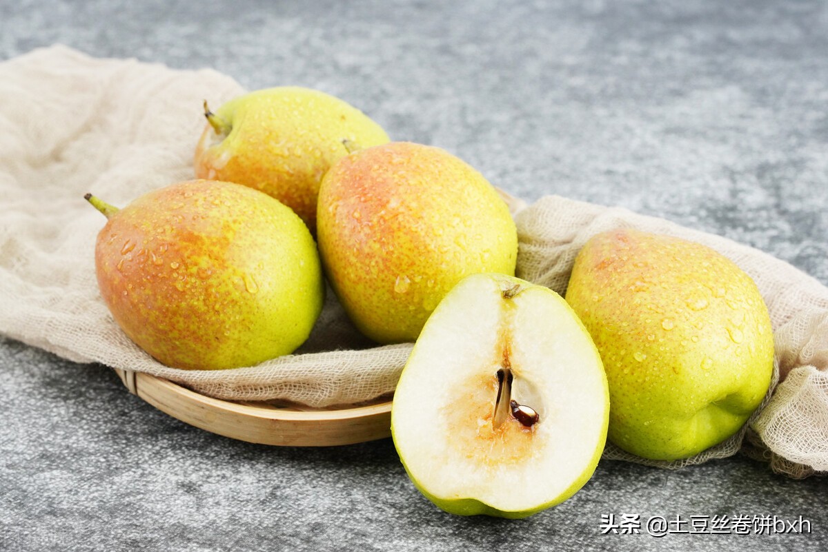 清明节期间人们都吃哪些食物,清明节传统食物青团简单介绍