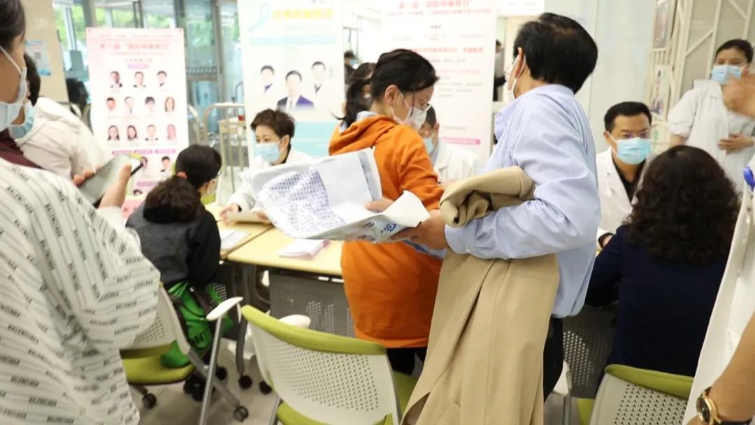 女性肚子变大都是肥胖?NO!腰围增大、吃不下…这些症状该警惕!