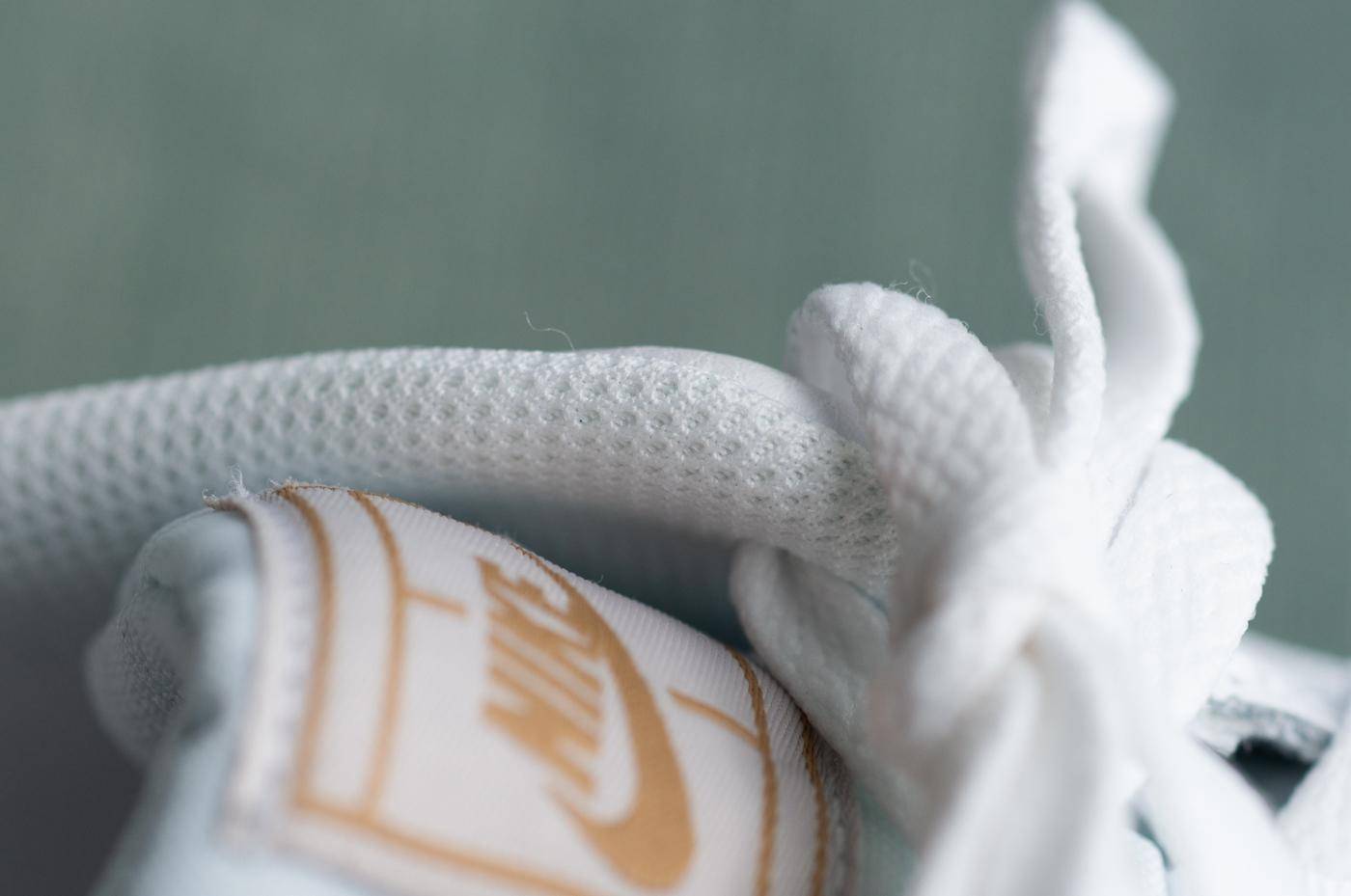 阿迪和彪马小白鞋,阿迪与耐克同类鞋科普