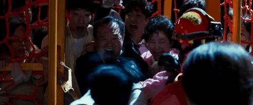 最新史诗级灾难片韩国,韩国10大灾难片丧尸片合集