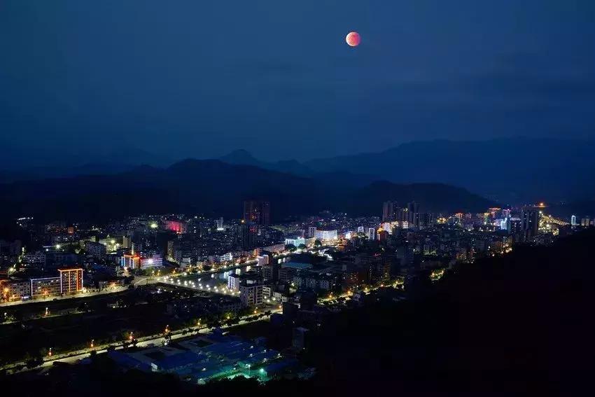 从1000米高处能看风景,从五百米高空看地面什么感觉