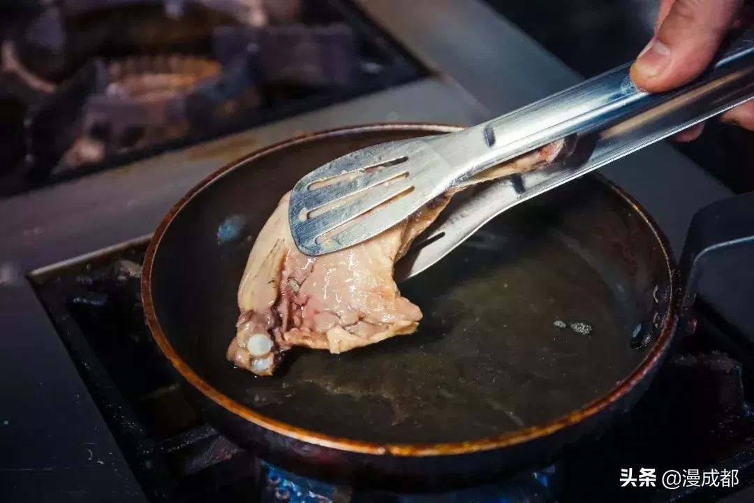 漂洋过海来成都，这对情侣将极致美食开在最不起眼的地方