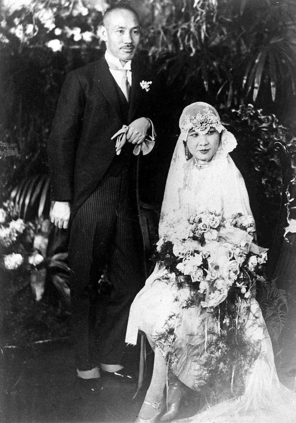 婚纱照民国风军阀婚纱,千年前的婚纱能有多惊艳