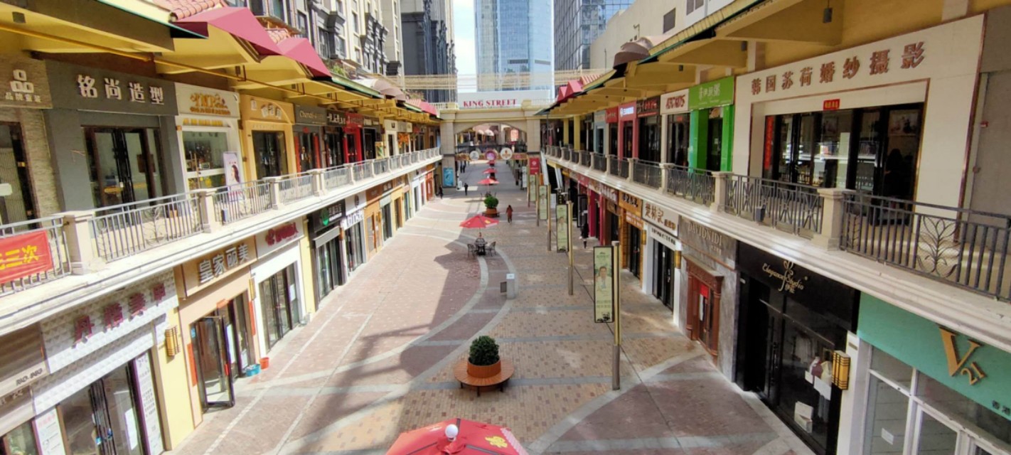 郑州万达金水金街开业好几年了,可为啥人气一直就起不来呢?