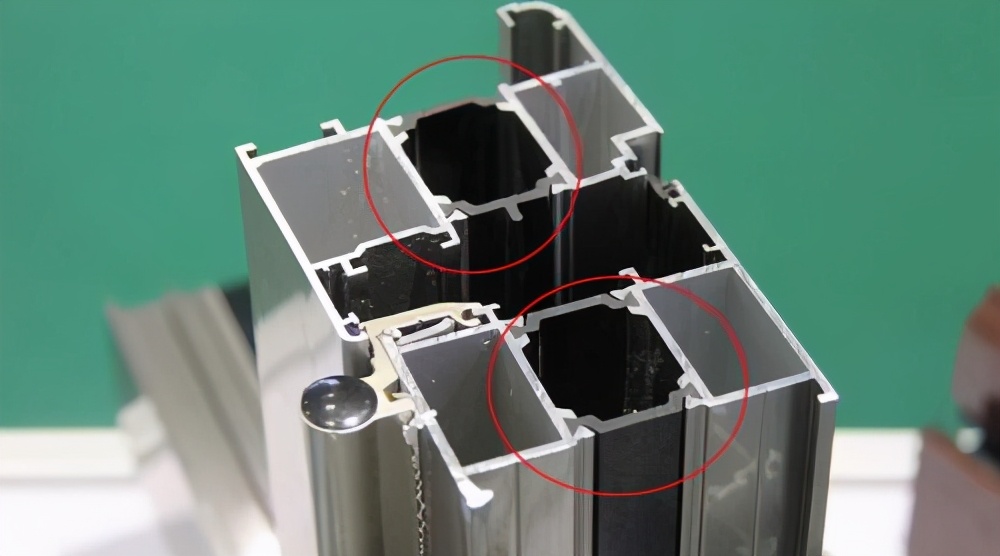 关于阳台封闭的温馨提示,阳台封闭安全美观