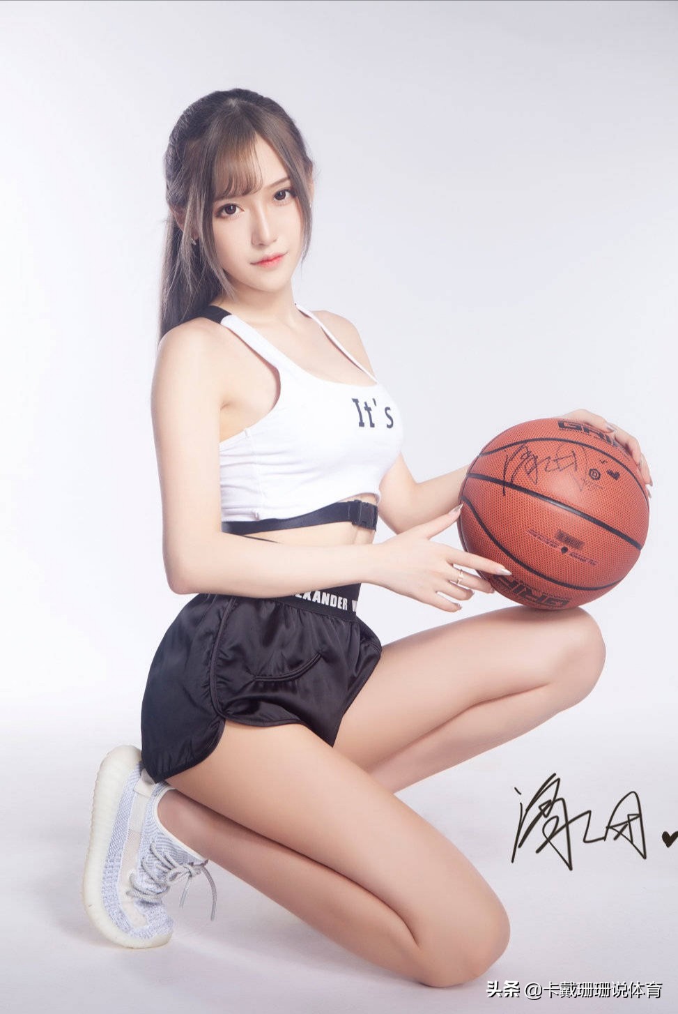 腐团儿穿衣视频,腐团儿穿球衣