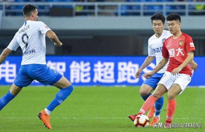 精彩远射攻破老东家球门，杨立瑜刷新中超个人单赛季进球纪录