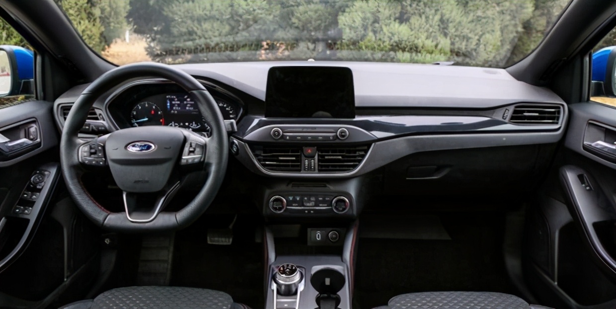 福特福克斯三缸发动机值得入手吗,福特福克斯1.5t三缸10万公里