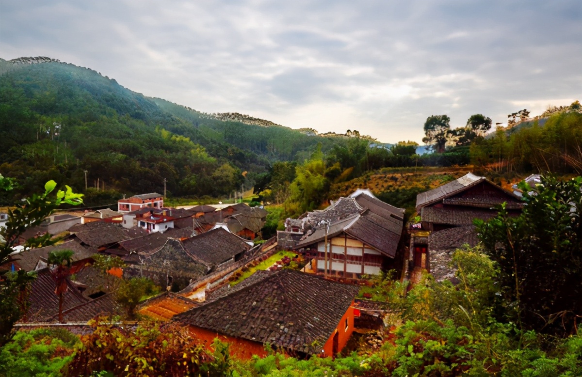 畲族民居建筑平面介绍,畲族传统建筑精美图片
