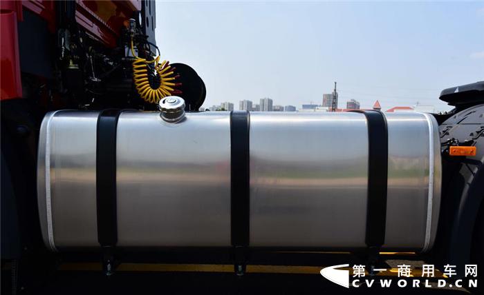 三一重卡牵引车军亮版有导流罩吗,三一重卡军亮版功能介绍