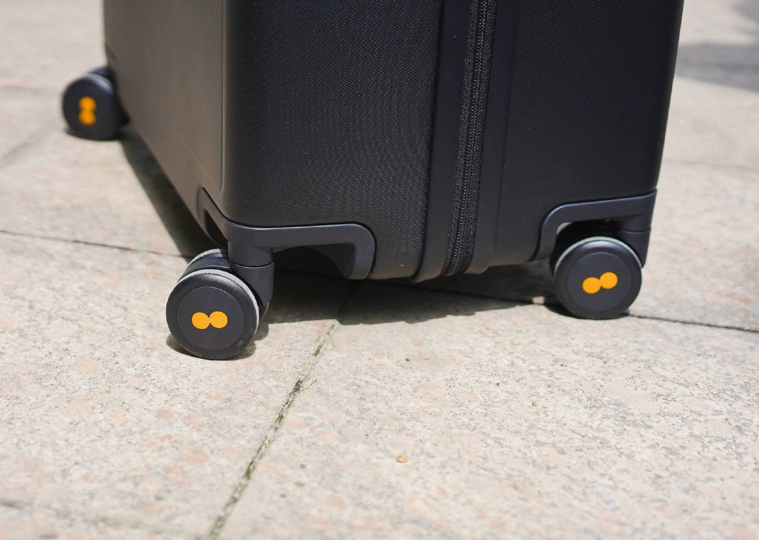 24寸地平线8号行李箱对比20寸评测,地平线8号行李箱24寸能装多少东西