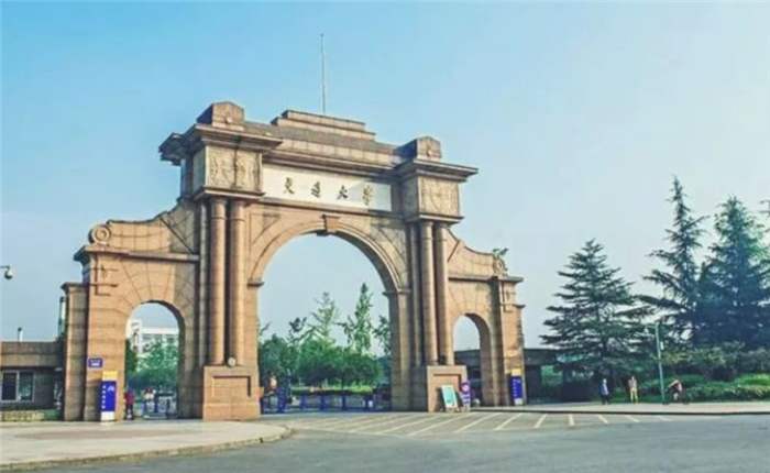 上海交通大学——备受学子推崇的顶级大学，毕业生薪酬令人羡慕