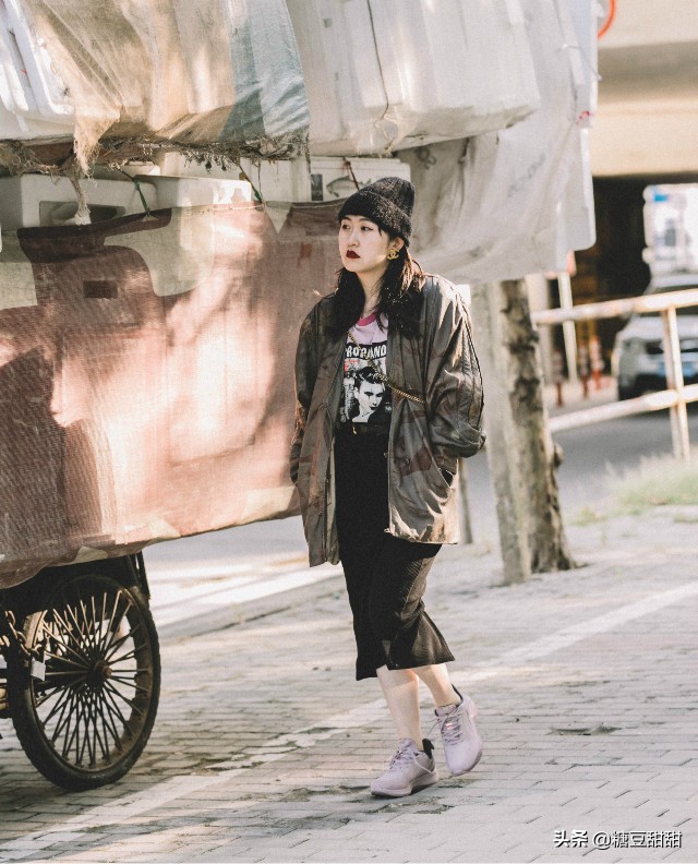 身高158体重150斤肩宽胖mm穿衣搭配,肩宽背厚胸大腰细怎么穿