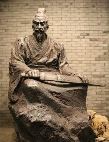 勾践卧薪尝胆的故事易中天评价,越王勾践卧薪尝胆事件简介