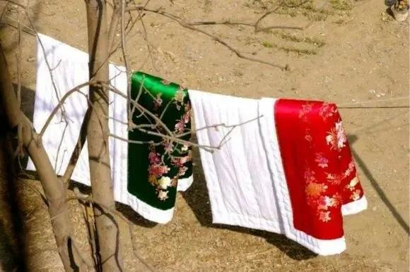 晒被子要拍一下吗,晒被子要翻动吗