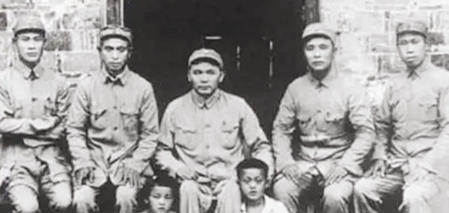 开国将军和元帅待遇区别,开国元帅大将中将少将名单