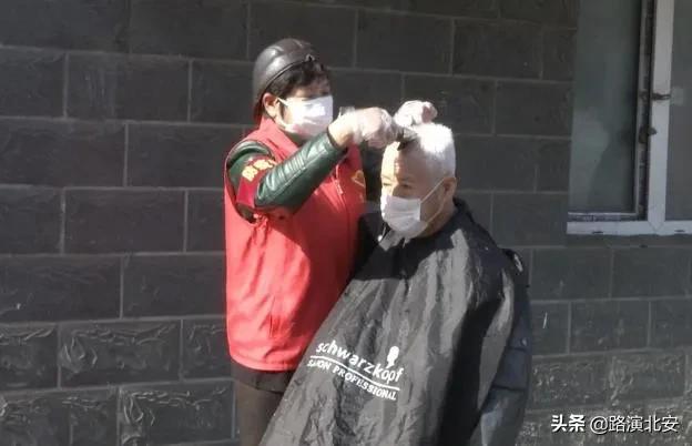 有一种坚守叫平安,有一种温暖叫志愿精神