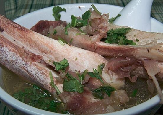 牛骨头汤做高汤,怎样炖牛骨头汤又好喝又有营养