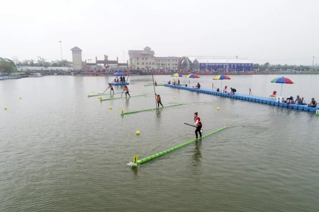 独竹漂开幕式,独竹水上漂惊呆众人