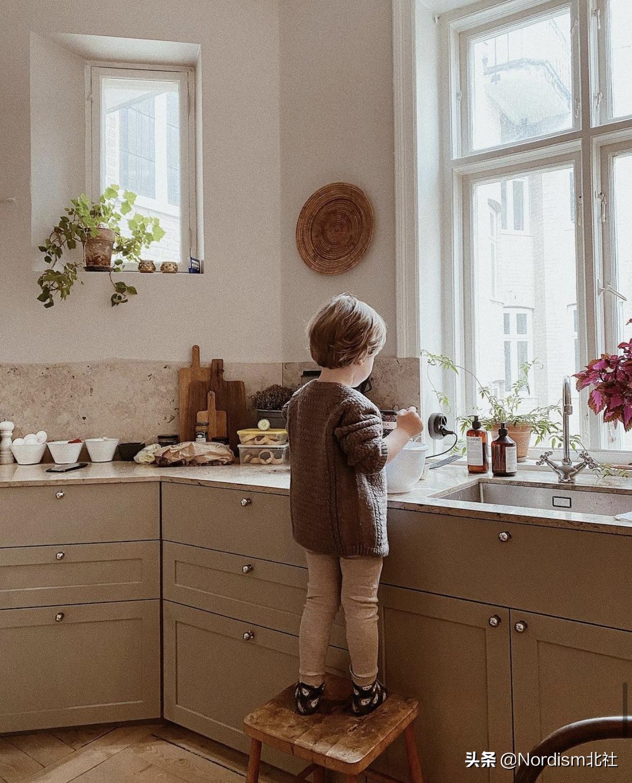 《空间》第46期：在瑞典老公寓里，认真拥抱生活