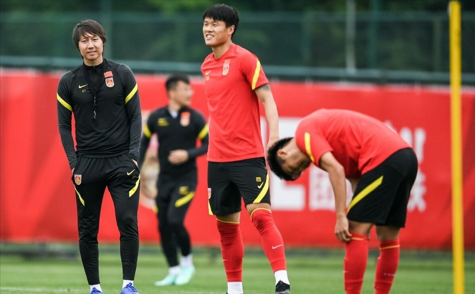 12-0！国足单方面*杀屠**！鱼腩球队引颈就戮，李铁大幅轮换有风险？