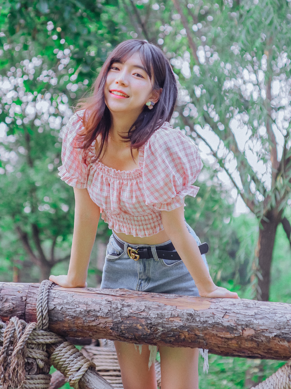 斩获小迷妹一个！憨厚土帅折服中超最美女记者，球迷：确认过眼神