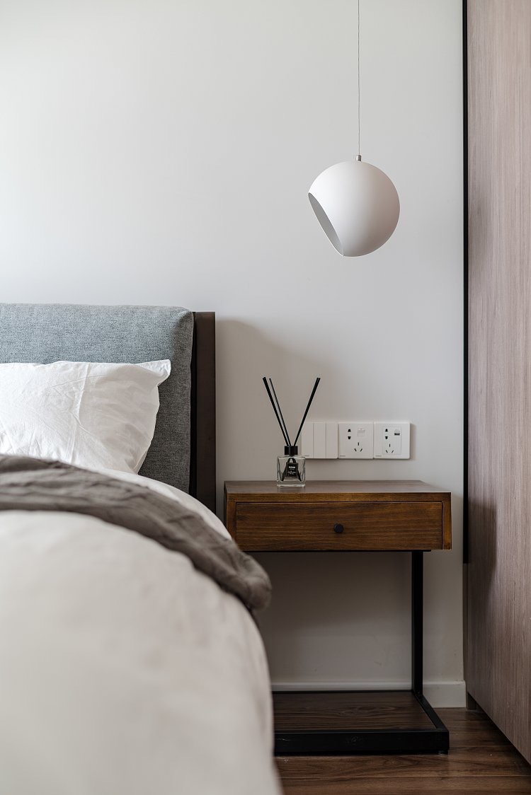 不走寻常路不坐寻常凳,客厅摆放餐桌椅效果图南北通透