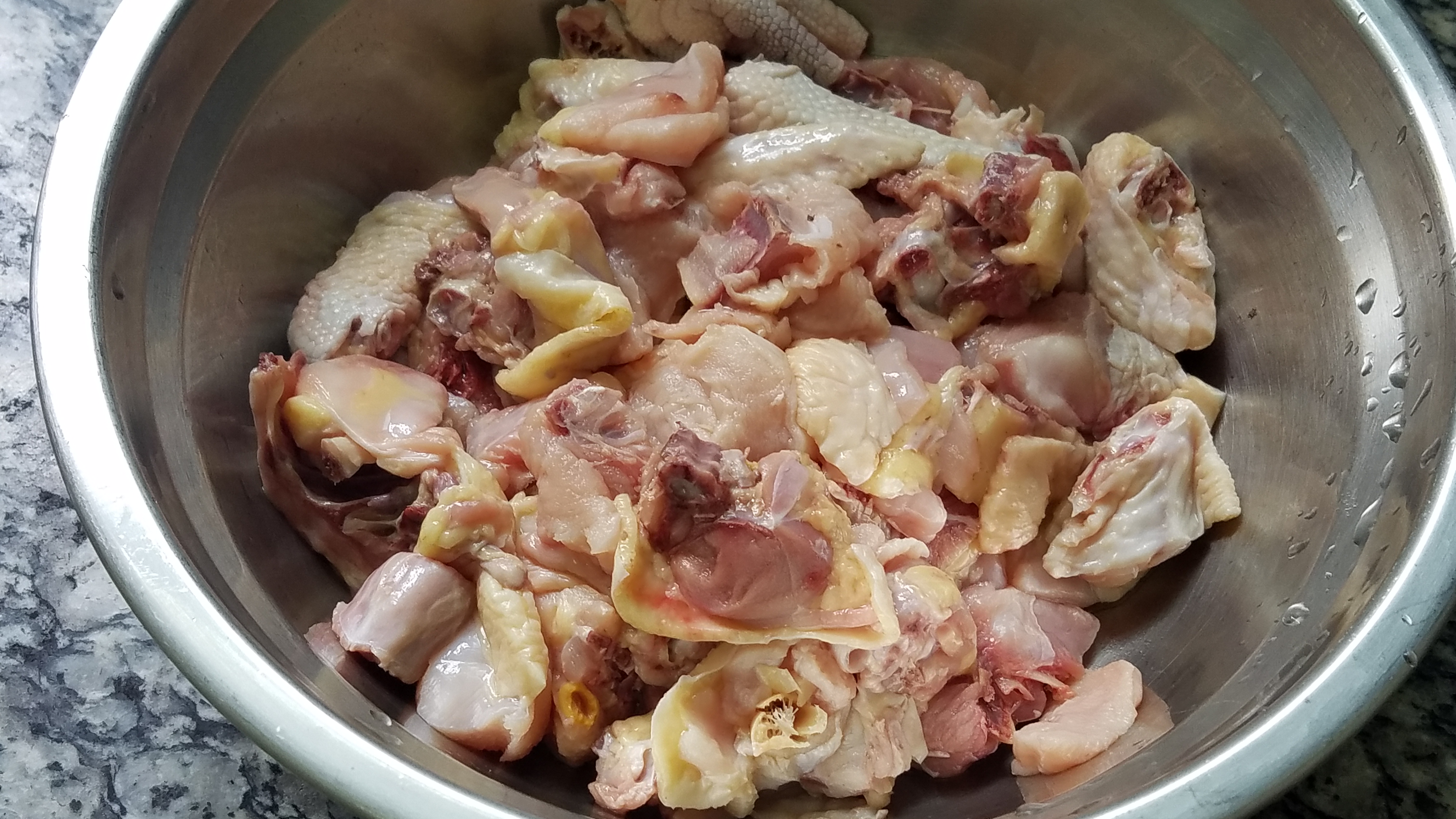 香喷喷的鸡肉煲,鸡肉香嫩的制作方法