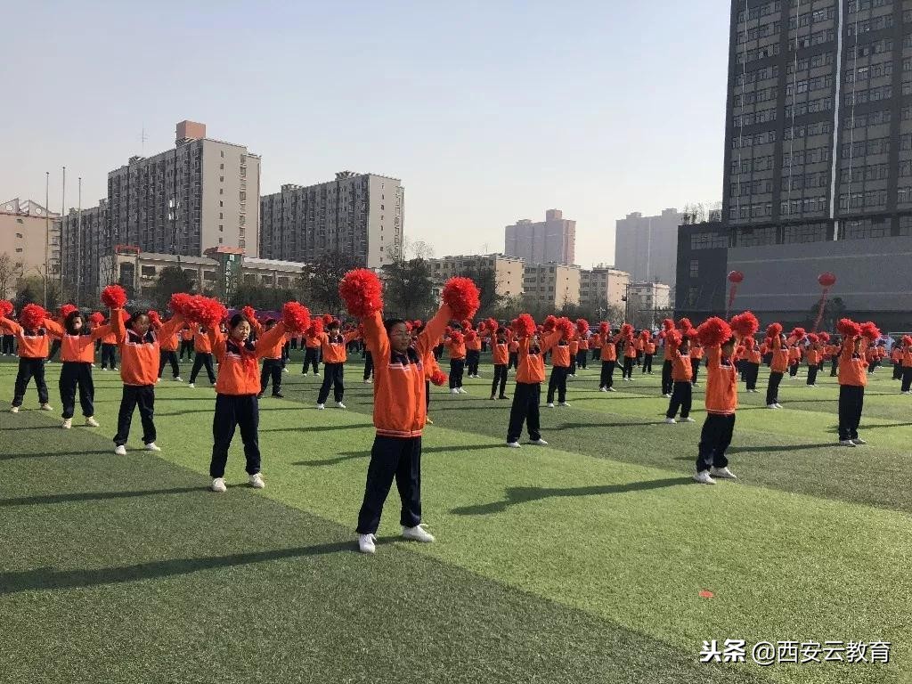 校园足球赛啦啦操,校园足球啦啦操表演