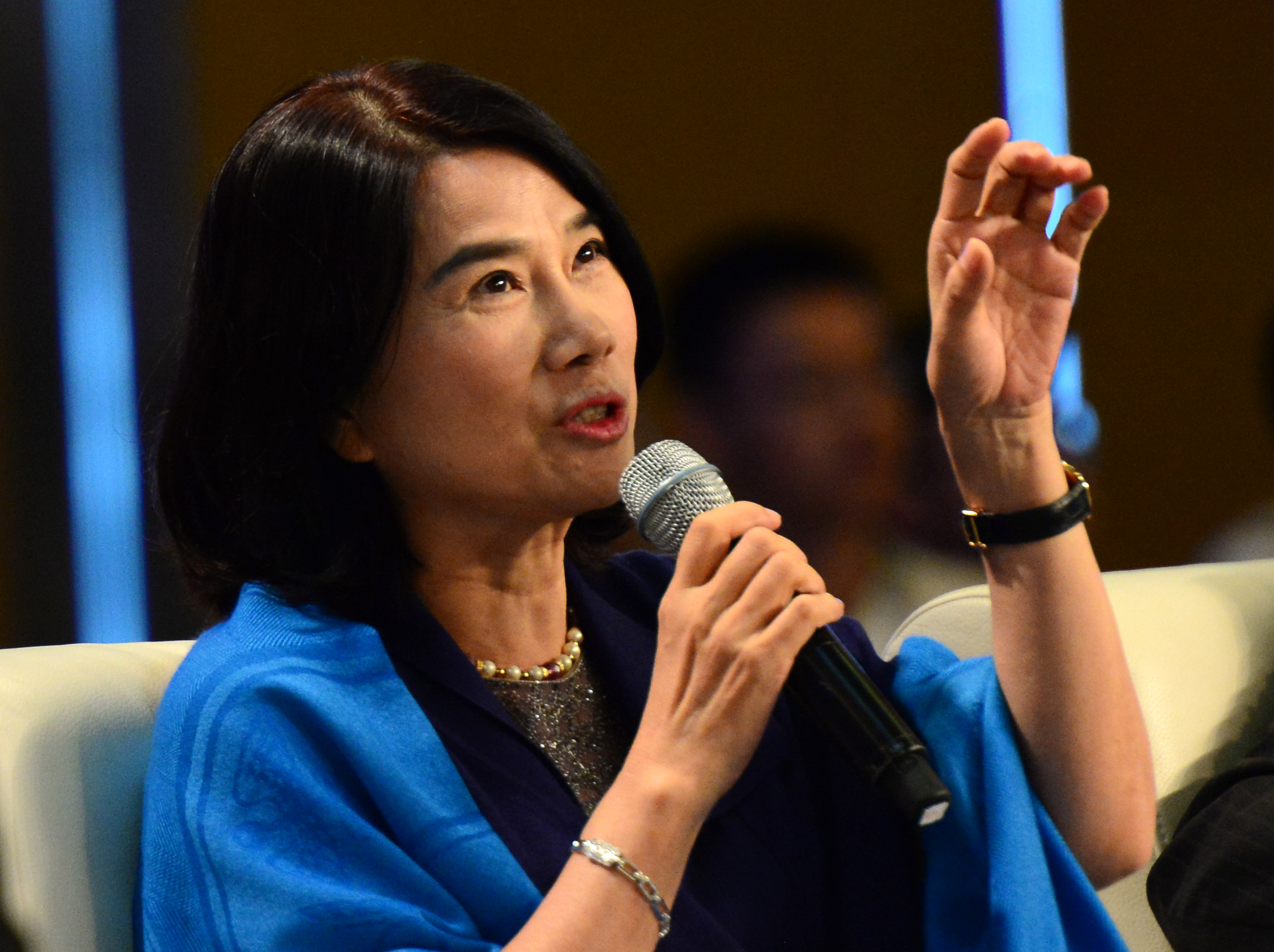 格力董明珠提前披露业绩,董明珠承诺格力利润分红比例