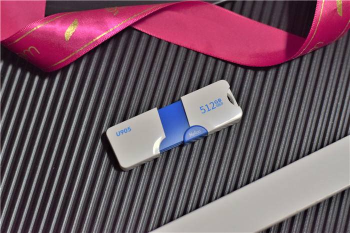 朗科u盘u905开箱,朗科u盘185与u905