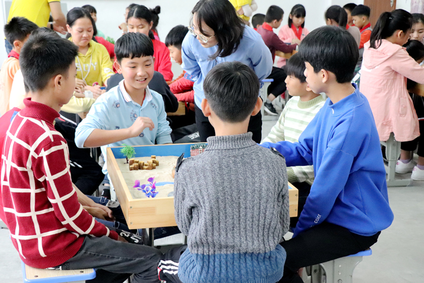 中大互联——“心希望”沙盘进百校之普宁仕林小学