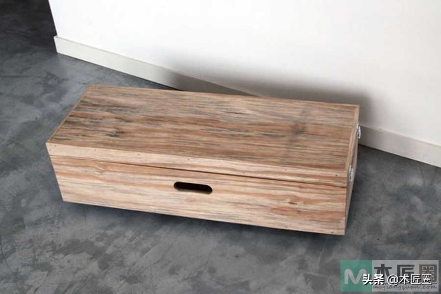 AraraNomade便携式衣架,简单的收起来,提上就走