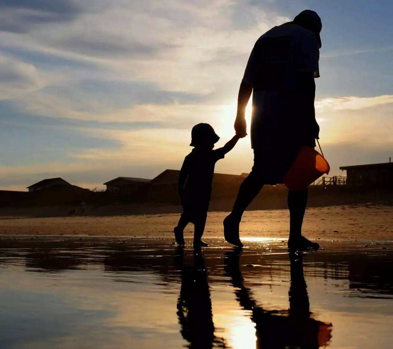 女性胸部发育的原因,女生胸部发育到什么年龄停止生长