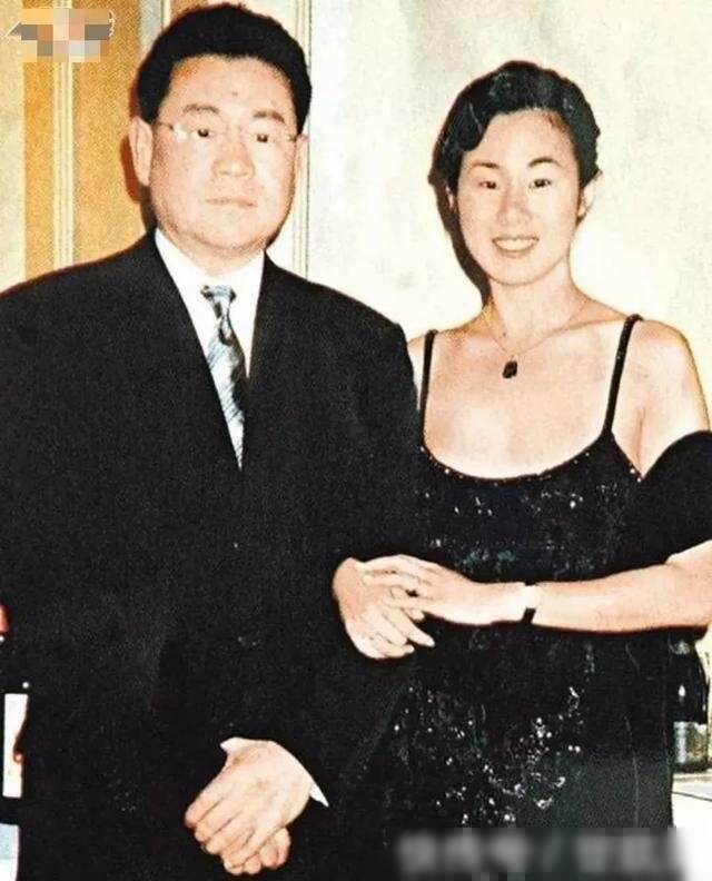 律政名媛输给了爱马仕柜姐，离开刘銮雄相交郑家纯，王颖妤不一般