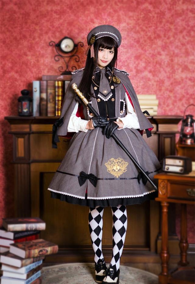 除了军lo以外，这些“骑士风”洛丽塔也不容错过，甜酷lo娘的最爱