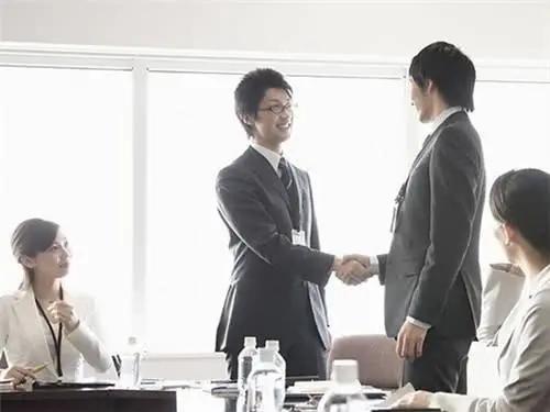 面试官日字减去一笔是什么字,面试官天字减去一笔