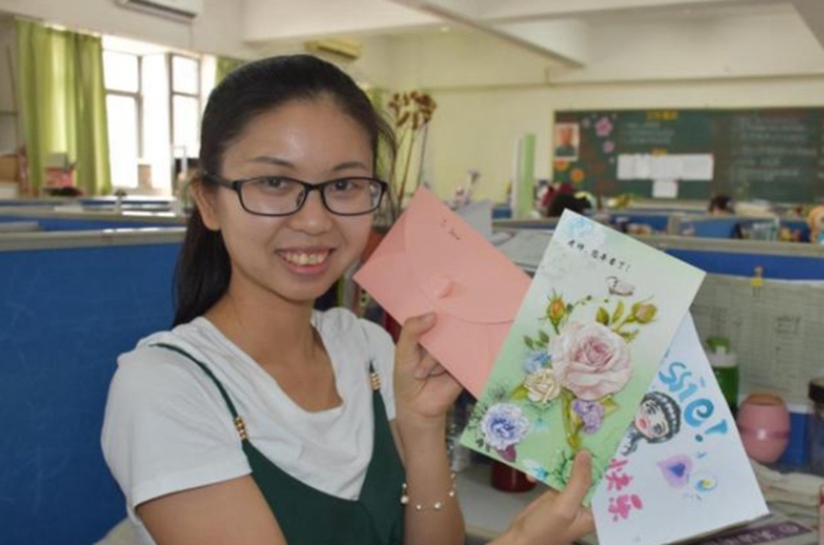 教师节送礼物哪些比较实用,教师节送啥不能太贵重有纪念意义