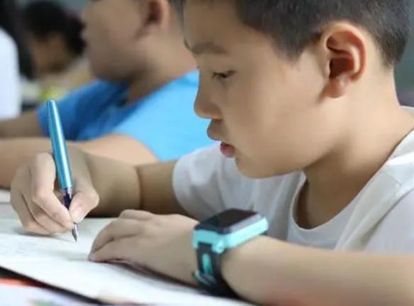 小学生作文《冤枉》走红，故事反转再反转，老师看后捧腹大笑