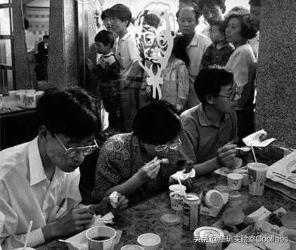 星巴克自助餐事件吐槽,星巴克自助餐多少钱