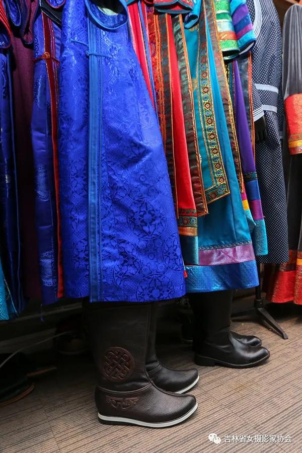 蒙古族服饰第四批非物质文化遗产,蒙古服饰非遗现状