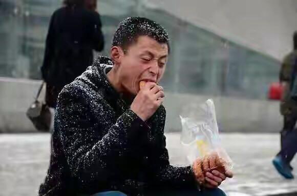 37岁男演员转行,38岁香港男星转行当公交司机