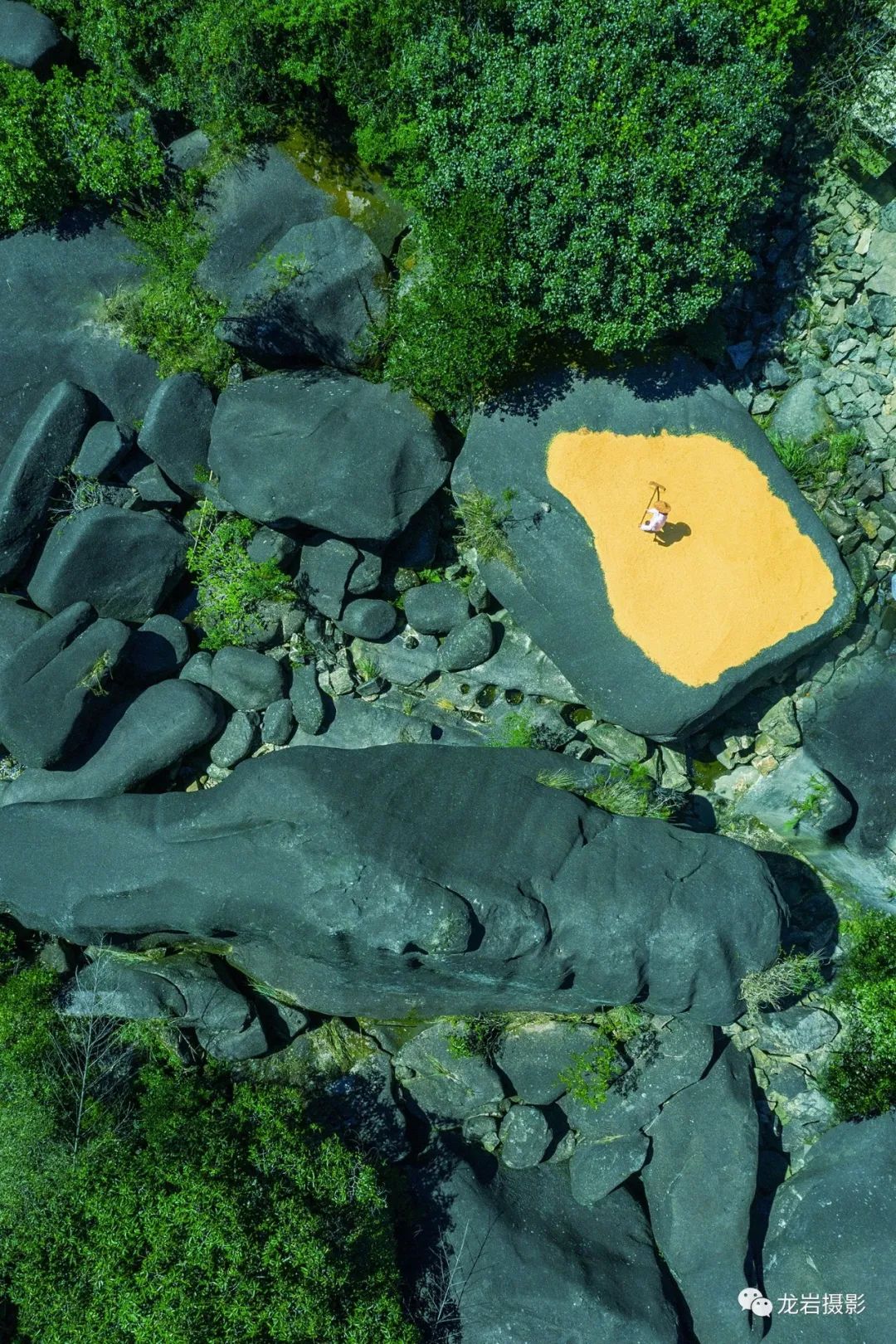 @龙岩人，让我们跟随无人机，一起飞跃闽西