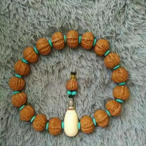 野山核桃手串包浆图片,山核桃包浆的手串