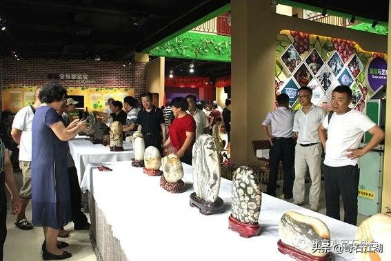 濂囩煶姹熸箹璧忕煶,濂囩煶姹熸箹鐩涗笘璧忕煶鍥剧墖