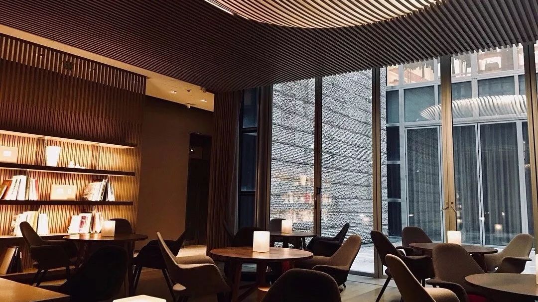 lv最经典单品,lv的跨界合作