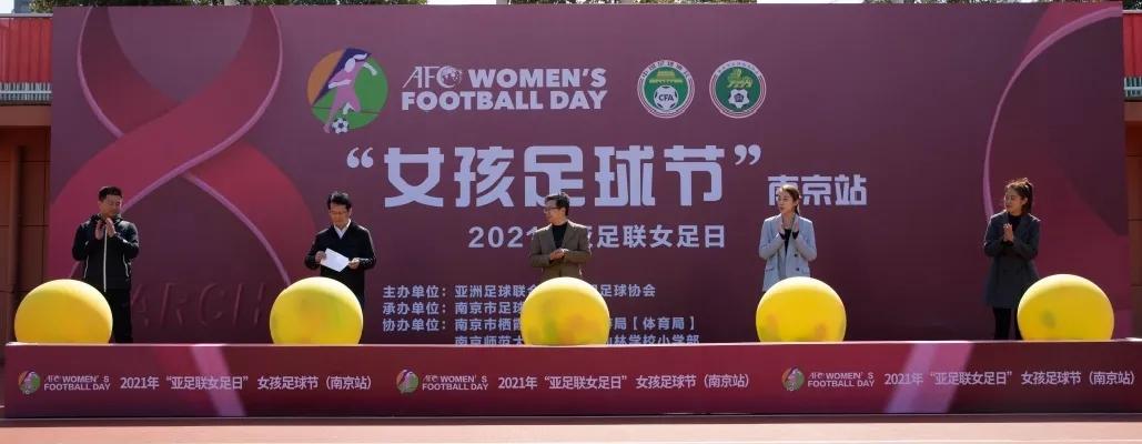 小小女人完整版歌曲,小小女兵视频获奖