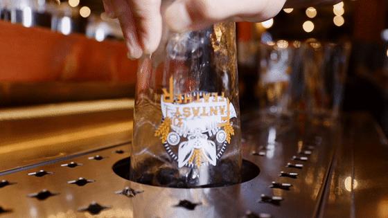 重庆第①家正版餐酒博物馆来了！1000+酒水，50+简餐，嗨翻16h