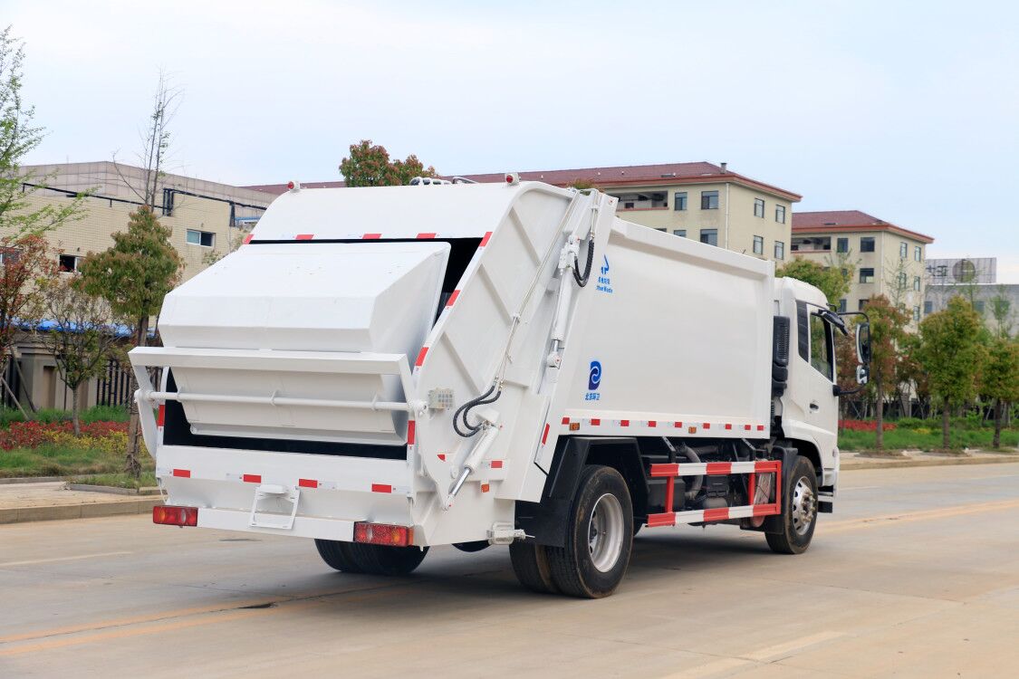 垃圾车卖多少钱一辆,垃圾车为什么那么便宜